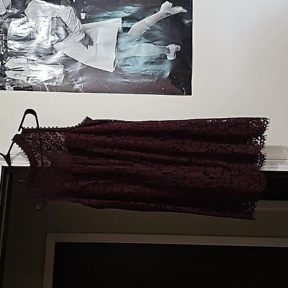Maroon lace overlay dress - Picture 1 of 2